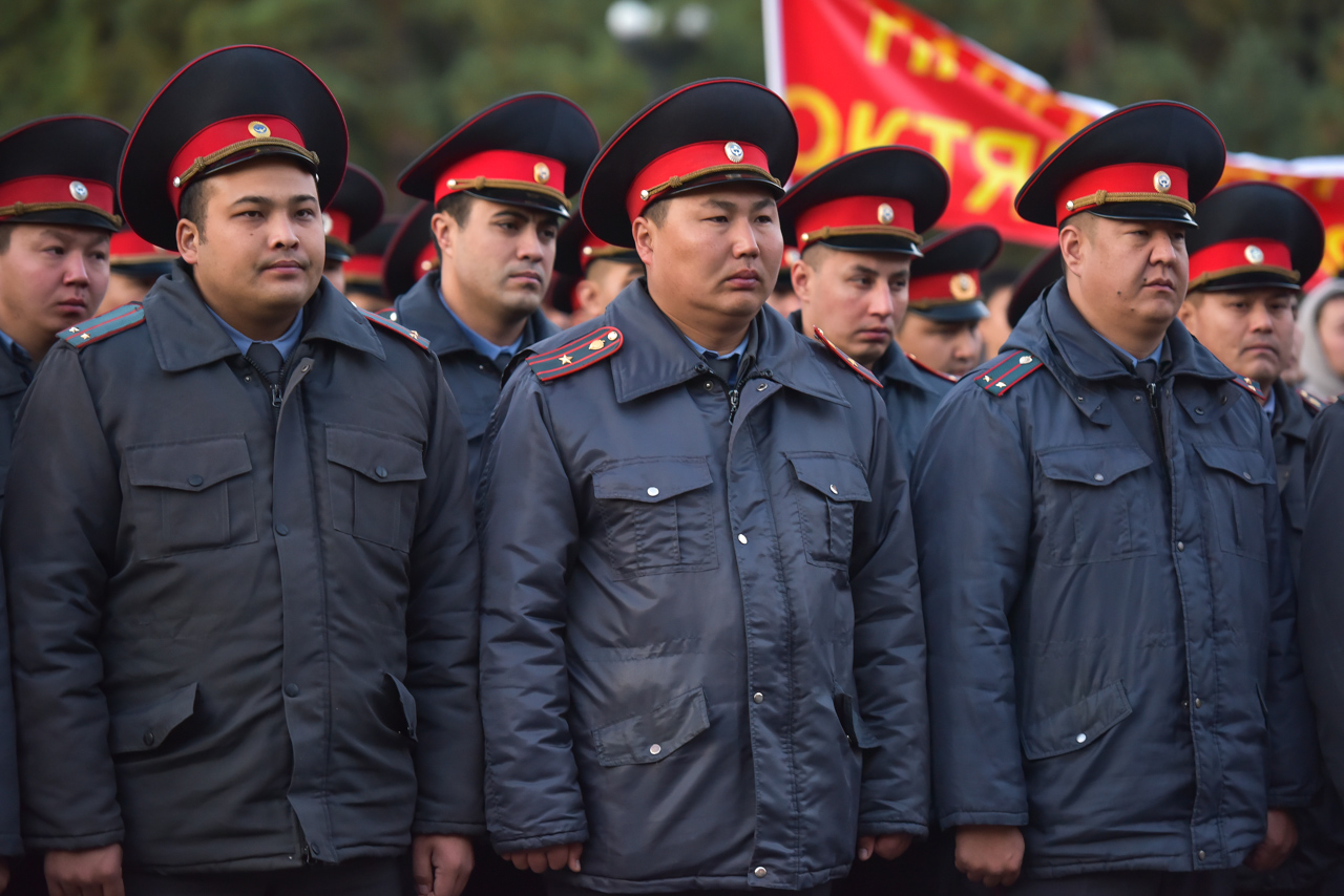 Уголовно кыргызстан. Милицейский форма Кыргызской Республики.